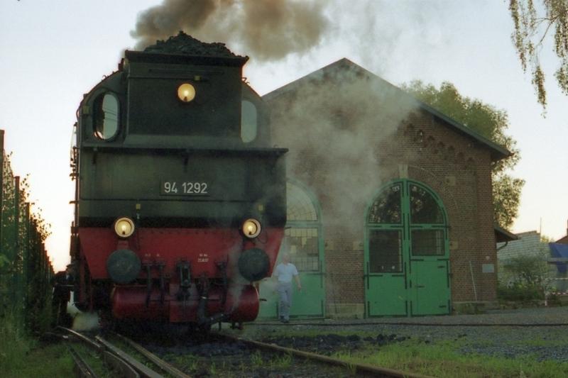 Lokomotive vor dem Lokschuppen Hochdahl