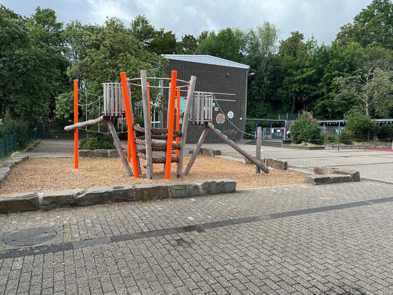 Spielplatz Grundschule Falkenstraße