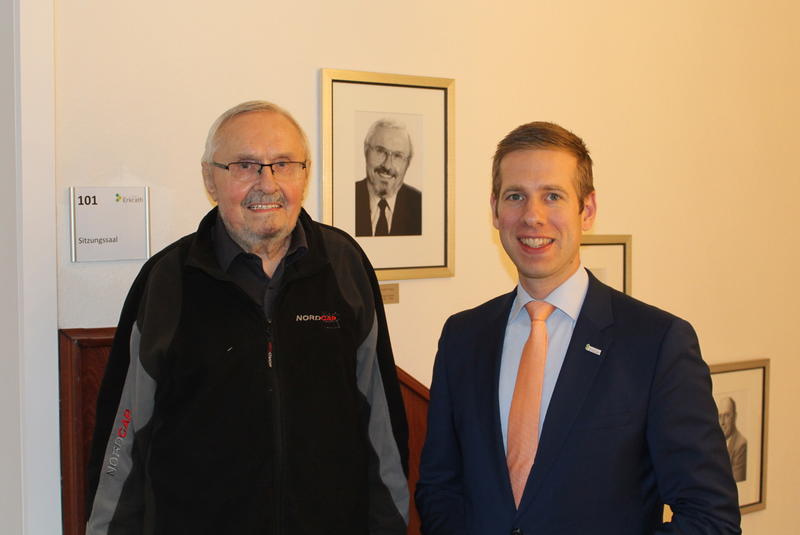 Bürgermeister Christoph Schultz begrüßte Alt-Bürgermeister Rudolf Unger im Rathaus.