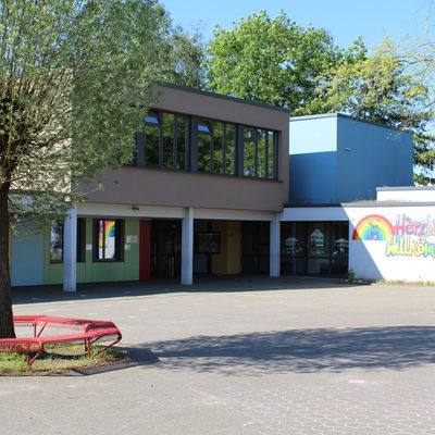 Der Unterfeldhauser Standort der Grundschule Regenbogenschule.
