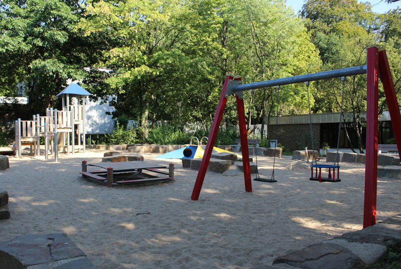Das Bild zeigt den Spielplatzt an der Ruhrstraße in Hochdahl.