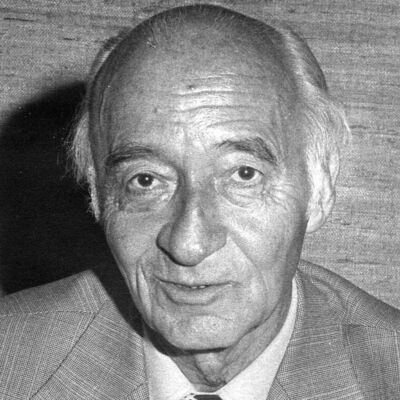 Aloys Kiefer (CDU) war von 1975 bis 1983 Bürgermeister der Stadt Erkrath nach der Kommunalen Neugliederung und dem Zuwachs durch die Gemeinde Hochdahl.