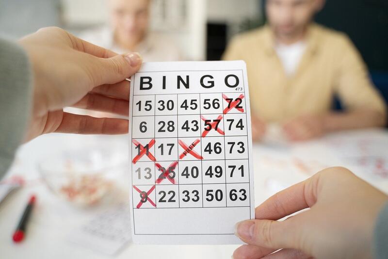 Eine ausgefüllte Karte beim Bingo.