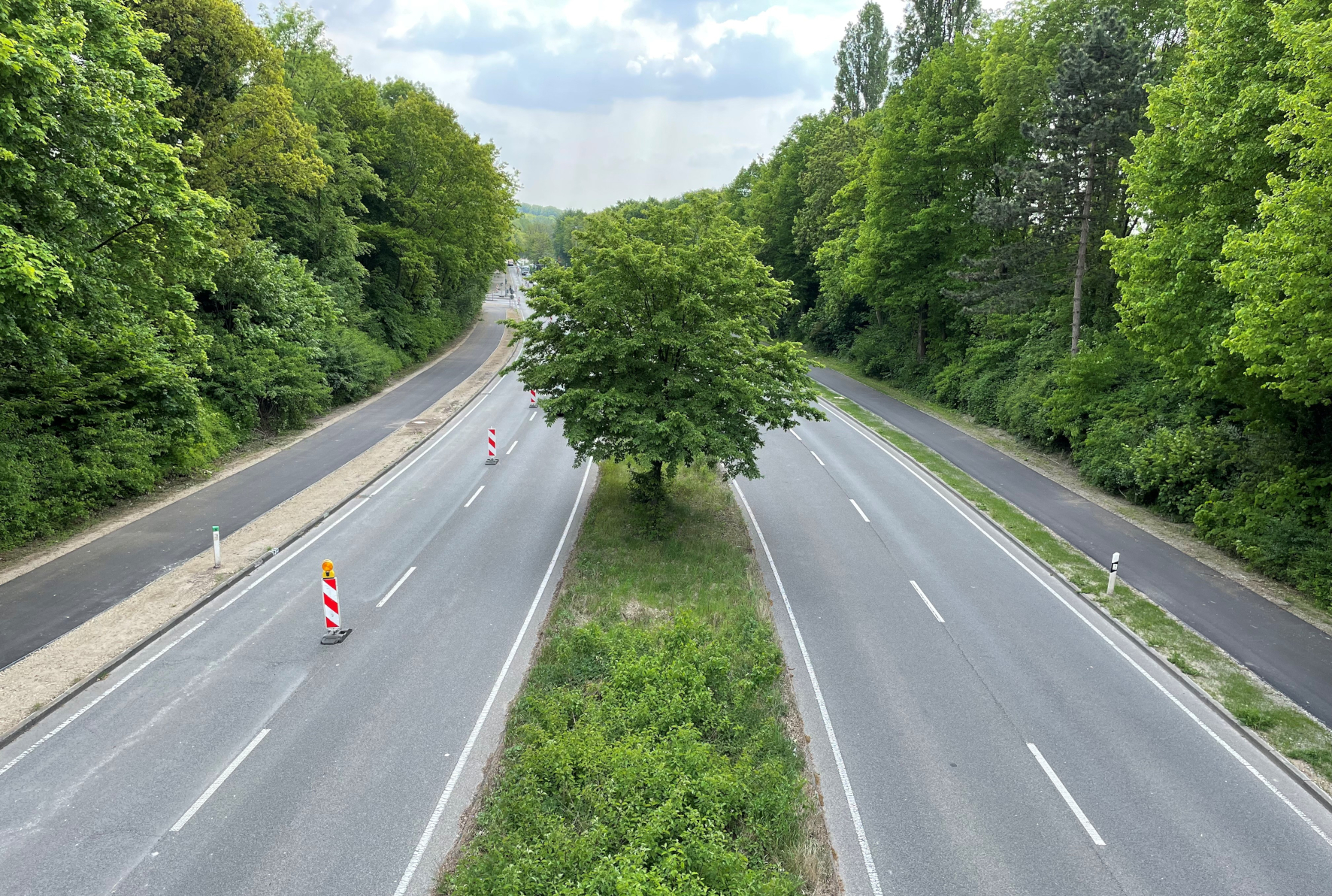 Der Rad- und Gehweg an der Bergischen Allee wurden erneuert