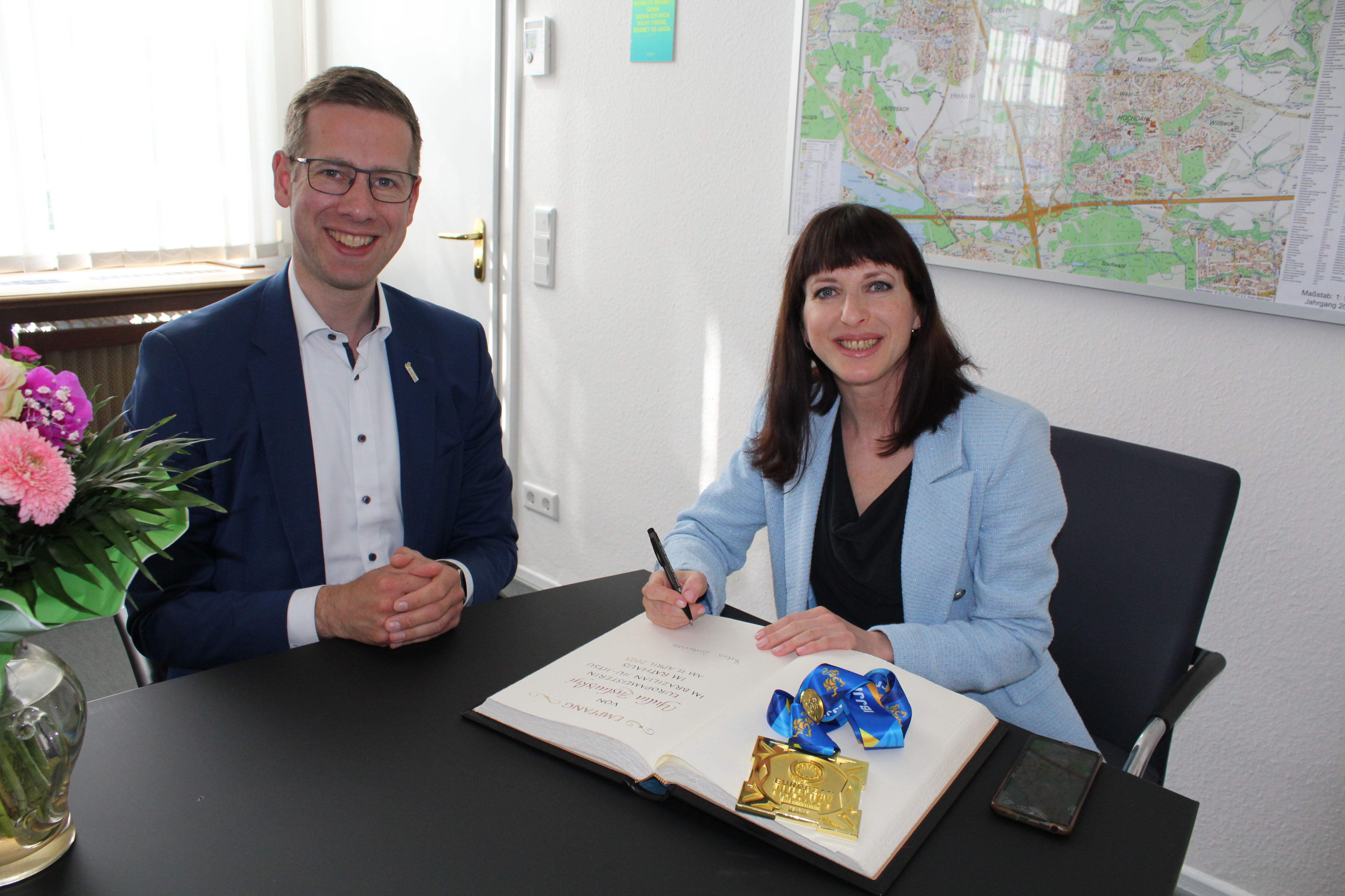 Yulia Zaslavskyi war auf Einladung von Bürgermeister Christoph Schultz ins Rathaus gekommen.