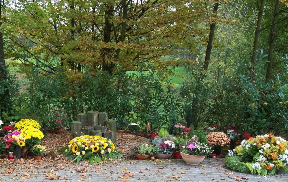 Gedenkplatz des Anonymen Grabfeldes auf dem Parkfriedhof Neandertal