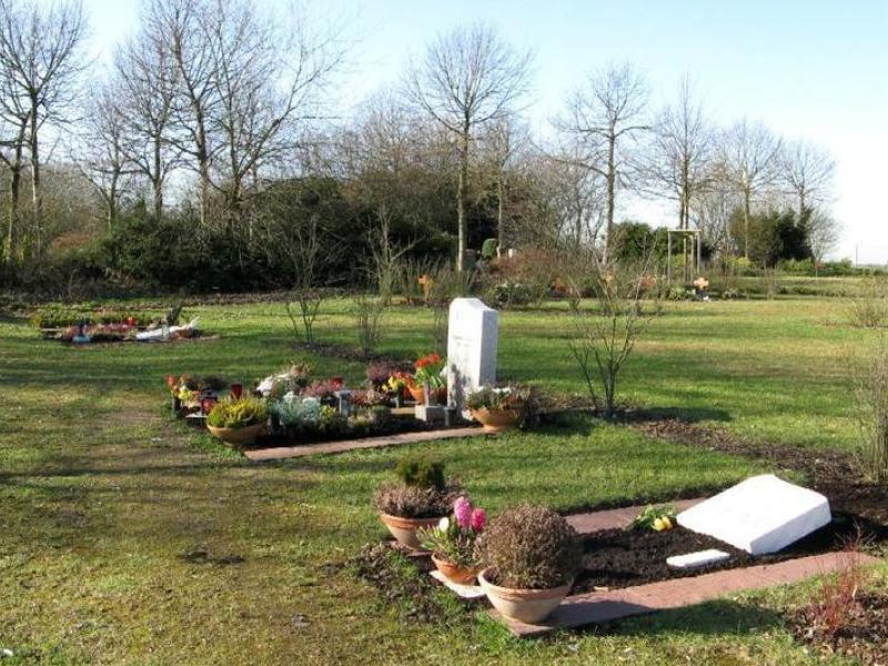 Muslimische Gräber auf dem Parkfriedhof Neandertal