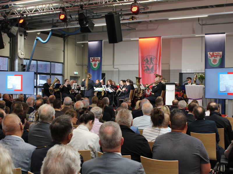 Der Musikzug der Feuerwehr Velbert sorgte für die musikalische Untermalung der Veranstaltung mit mehr als 500 geladenen Gästen.